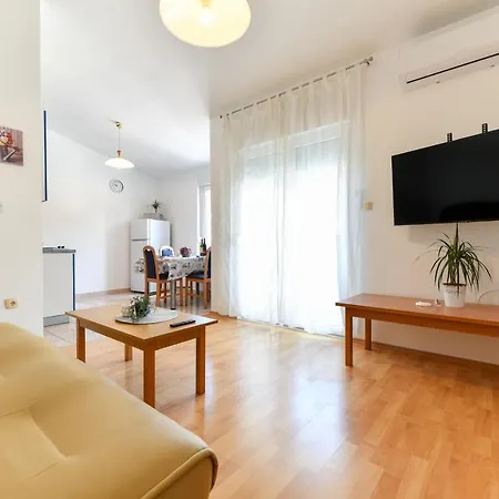 Holiday On The Puntamika & Borik Beach - Apartment