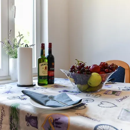 Apartment Holiday On The Puntamika & Borik Beach - Zadar
