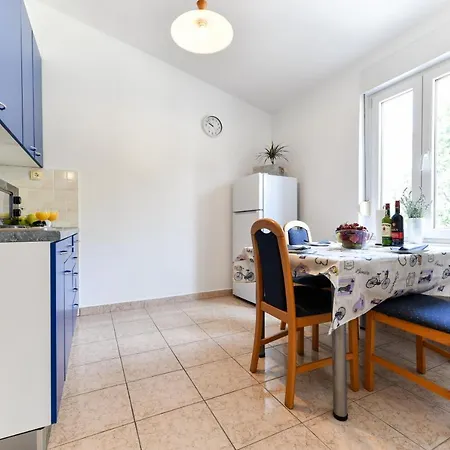 Apartment Holiday On The Puntamika & Borik Beach -