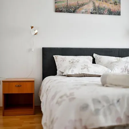 Holiday On The Puntamika & Borik Beach - Apartment Zadar