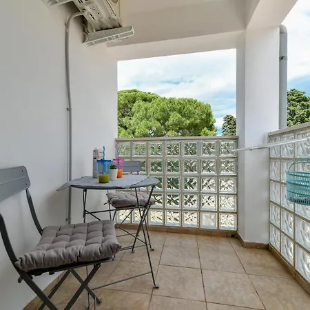 Apartment Holiday On The Puntamika & Borik Beach - *
