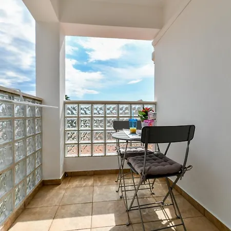 Apartment Holiday On The Puntamika & Borik Beach - Zadar