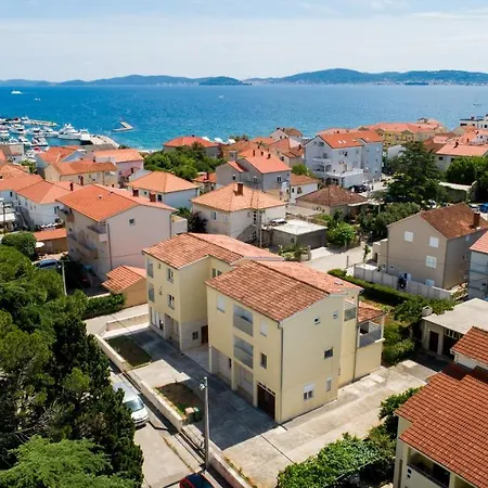 Apartment Holiday On The Puntamika & Borik Beach - Zadar